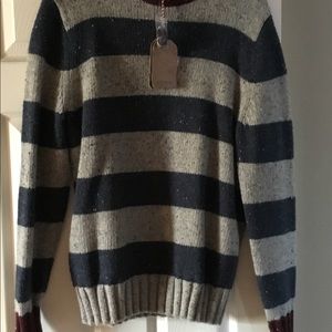 British Kahki sweater new
